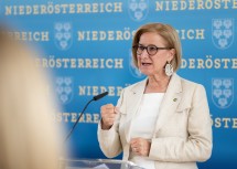 Landeshauptfrau Johanna Mikl-Leitner über die landesweite Ausrollung der Zivilschutz-Initiative „Füreinander Niederösterreich“: Flächendeckendes Netzwerk, das rasch und effizient helfen kann.“