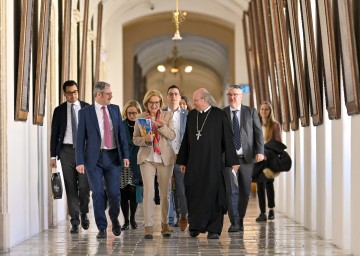 Präsident Erwin Hameseder, Landeshauptfrau Johanna Mikl-Leitner und Abt Georg Wilfinger schreiten in puncto Restaurierung des Stiftes Melk voran (v.l.n.r.).