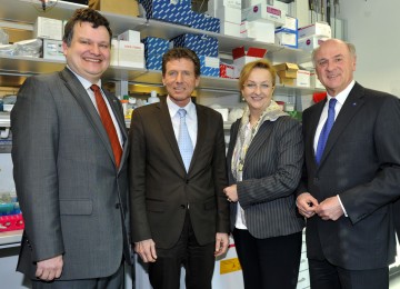 Zukunft des IST Austria langfristig gesichert: Präsident Prof. Thomas A. Henzinger, Wissenschaftsminister Dr. Karlheinz Töchterle, Finanzministerin Dr. Maria Fekter und Landeshauptmann Dr. Erwin Pröll