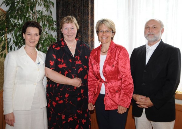 Gruppenfoto mit ehemaliger LR Gabriele Heinisch-Hosek