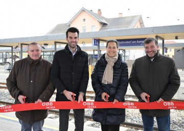 (v.l.) Heinrich Becker, Bürgermeister Hadersdorf-Kammern, LH-Stellvertreter Udo Landbauer, Vorständin der ÖBB-Infrastruktur AG Judith Engel und der Kremser Landtagsabgeordnete Josef Edlinger.