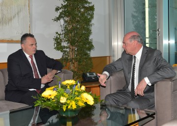 Arbeitsgespräch von Landeshauptmann Dr. Erwin Pröll mit Verteidigungsminister Mag. Hans Peter Doskozil.