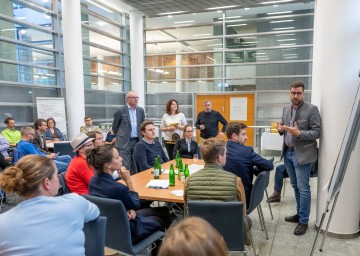 LH-Stellvertreter Pernkopf lud alle ManagerInnen der niederösterreichischen KEM- und KLAR!-Regionen ins NÖ Landhaus.