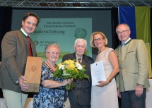 Im Zuge der Eröffnung der Wieselburger Messe wurde mit Josef Winkler, der demnächst seinen 100. Geburtstag feiert, auch der älteste Wieselburger geehrt. Im Bild der Jubilar mit seiner Frau, NÖ Landwirtschaftskammer-Präsident Johannes Schmuckenschlager, Landeshauptfrau Johanna Mikl-Leitner und LH-Stellvertreter Stephan Pernkopf
