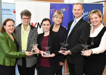 Die Preisträger 2016: NÖ Kinder & Jugend Anwältin Mag. Peterschofsky-Orange, Dr. Lilly Damm, Sarah Seiwald (Caritas Wien), Landesrätin Mag. Barbara Schwarz, Martin Morauf und Prof. Irene Fuchsluger (BAfEP Amstetten). (v.l.n.r.)