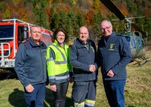 Landesfeuerwehrkommandant Dietmar Fahrafellner, Bezirkshauptfrau Alexandra Grabner-Fritz, Einsatzleiter Josef Huber und LH-Stellvertreter Stephan Pernkopf