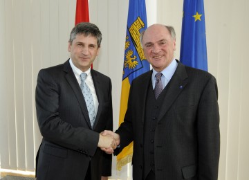 Landeshauptmann Dr. Erwin Pröll und Außenminister Dr. Michael Spindelegger nach dem heutigen Arbeitsgespräch in St. Pölten.