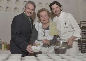 Bei der Eröffnung des Wachauer Gourmet Feistval: Landesrat Mag. Karl Wilfing, Lisl Wagner-Bacher und Thomas Dorfer. (v.l.n.r.