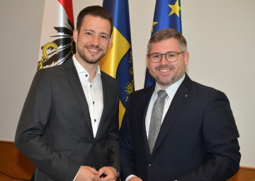 Arbeitsgespräch zwischen Kärntner Amtskollegen Sebastian Schuschnig und NÖ Mobilitätslandesrat Ludwig Schleritzko (v.l.n.r.)
