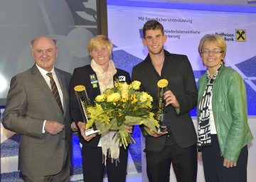 Im Bild von links nach rechts: Landeshauptmann Dr. Erwin Pröll, Corinna Kuhnle, Dominic Thiem und Landesrätin Dr. Petra Bohuslav.