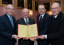 LH-Stellvertreter Stephan Pernkopf, Landeshauptmann a. D. Erwin Pröll, Bürgermeister Matthias Stadler und Diözesanbischof Alois Schwarz (v.l.n.r.)

