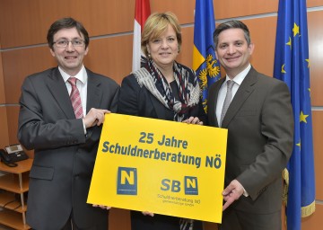 Im Bild von links nach rechts: Geschäftsführer Michael Lackenberger, Landesrätin Mag. Barbara Schwarz und Landesrat Ing. Maurice Androsch.
