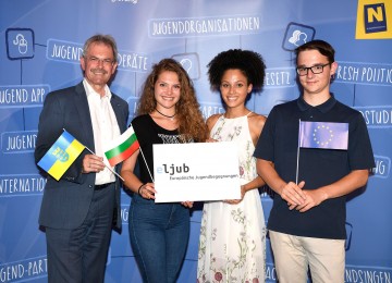 Europäische Literaturbegegnungen „eljub“: Jugend-Landesrat Karl Wilfing, Magdalena Ilieva (Bulgarien), Patricia Forstreiter (NÖ) und Florian Juterschnig (NÖ) (v.l.n.r.)