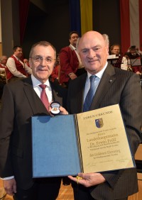 Goldener Ehrenring der Stadtgemeinde Ternitz für LH Pröll