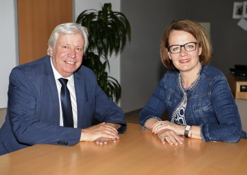 Bildungsdirektor Johann Heuras mit Bildungs-Landesrätin Christiane Teschl-Hofmeister