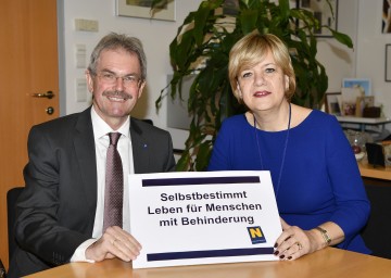 Wohnbau-Landesrat Karl Wilfing und Sozial-Landesrätin Barbara Schwarz schaffen die Möglichkeit für „Teilbetreutes Wohnen“ für Menschen mit Behinderung