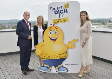 Landeshauptmann-Stellvertreter Mag. Wolfgang Sobotka, Landesschulärztin Dr. Gabriele Freynhofer und Wetter-Expertin Dr. Christa Kummer starteten die neue Kampagne „Tausch DICH fit - Los geht’’s mit den besten Tipps“.