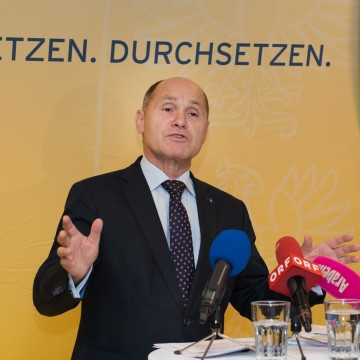 Landeshauptmann-Stellvertreter Mag. Wolfgang Sobotka stellte die neuen Weiterbildungsangebote des Landes Niederösterreich vor.