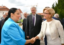 Landeshauptfrau Johanna Mikl-Leitner bei der Begrüßung der bulgarischen Ministerin Lilyana Pavlova.