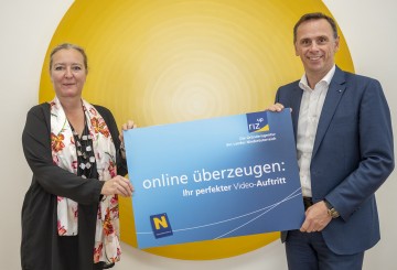 Landesrat Jochen Danninger und riz up GF Petra Patzelt präsentieren neues Service
