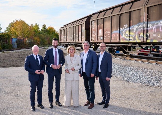 Gleislückenschluss im ecoplus Wirtschaftspark IZ NÖ-SÜD fertiggestellt