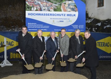 Spatenstich für den Hochwasserschutz in Melk durch Landeshauptmann Dr. Erwin Pröll.