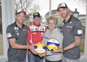 Im Bild von links nach rechts: Alexander Horst, Stefanie Schwaiger, Landesrätin Dr. Petra Bohuslav und Clemens Doppler