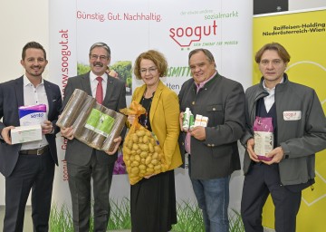 Standortleiter Stefan Ringhofer (Lohmann & Rauscher), Obmann Erwin Hameseder (Raiffeisen-Holding NÖ-Wien), Landesrätin Christiane Teschl-Hofmeister, Geschäftsführer Wolfgang Stix (Styx Naturcosmetic) und Geschäftsführer Wolfgang Brillmann (SAM NÖ GmbH)