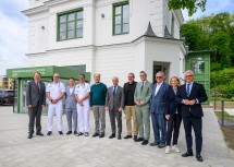 Die medizinische Versorgung im Raum St. Pölten wird durch die Eröffnung des neuen Primärversorgungszentrums (PVZ) St. Pölten Nord weiter gestärkt. Das fünfköpfige Ärzte-Team konnte am Eröffnungstag zahlreiche Ehrengäste begrüßen.