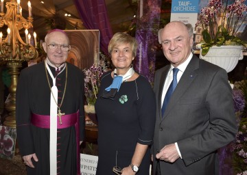 Abtprimas Propst Bernhard Backovsky Can.Reg., Orchideenpatin Gloria Fürstin von Thurn und Taxis sowie Landeshauptmann Dr. Erwin Pröll bei der Eröffnung der 10. Internationalen Orchideen-Ausstellung im Stift Klosterneuburg (von links nach rechts).