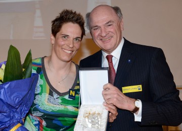 Michaela Dorfmeister und Landeshauptmann Dr. Erwin Pröll beim MD Skifest in Lilienfeld.