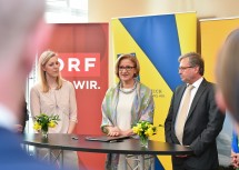 Landeshauptfrau Johanna Mikl-Leitner während des Pressegespräches, das im Kartenbüro in der Wiener Herrengasse stattfand.