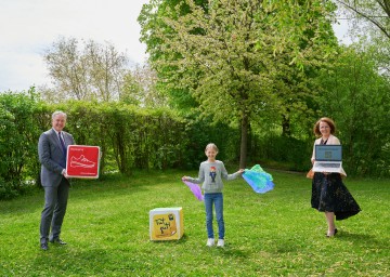 Landesrat Martin Eichtinger und Landesrätin Christiane Teschl-Hofmeister freuen sich über 100.000 Teilnahmen beim Online-Stundenplan der "Bewegten Klasse"