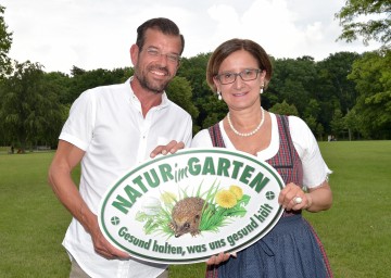 Biogärtner Karl Ploberger und Landeshauptmann-Stellvertreterin Mag. Johanna Mikl-Leitner. (v.l.n.r.)