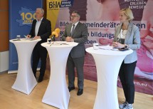 Bei der Pressekonferenz: Martin Lammerhuber, Ludwig Schleritzko und Therese Reinel