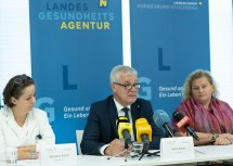 Oberärztin Marianne Patsch, Landesrat Anton Kasser und Vorständin NÖ LGA Elisabeth Bräutigam (v.l.n.r)