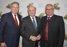 Regionalkonferenz \"Heimat. Land. Lebenwert\" in Grafenwörth mit Bundesminister DI Andrä Rupprechter, Landeshauptmann Dr. Erwin Pröll und Bürgermeister Mag. Alfred Riedl, Präsident des Niederösterreichischen Gemeindebundes. (v.l.n.r.)