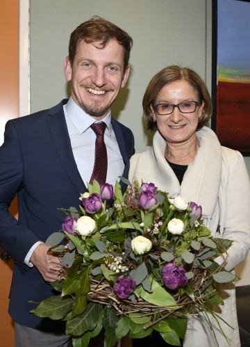 Freuen sich auf den Valentinstag: Landeshauptmann-Stellvertreterin Mag. Johanna Mikl-Leitner und „Radio NÖ“-Gärtner sowie „Natur im Garten“-Partner Johannes Käfer (v.l.n.r.)