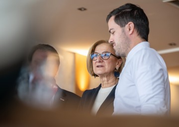 Landeshauptfrau Johanna Mikl-Leitner bei der Pressekonferenz zum Thema „Unternehmensnachfolge“ im Restaurant Görg in Katzelsdorf.