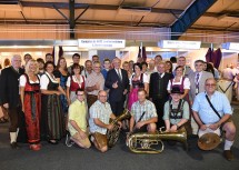 Gruppenbild der Teilnehmer aus Kirchberg an der Pielach mit Landeshauptmann und ARGE-Vorsitzendem Dr. Erwin Pröll.