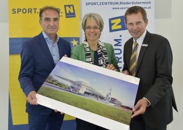 Siegerprojekt für Sportzentrum Niederösterreich in St. Pölten präsentiert: Architekt DI Karl Scheibenreif, Landesrätin Dr. Petra Bohuslav,  Franz Stocher, Geschäftsführer vom Sportzentrum Niederösterreich (v.l.n.r.)