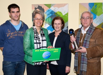 Familie Kaiser mit Tourismuslandesrätin Dr. Petra Bohuslav.