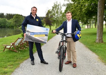 Wirtschafts- und Tourismuslandesrat Jochen Danninger und Andreas Schwarzinger, Geschäftsführer Waldviertel Tourismus (v.l.n.r.)   