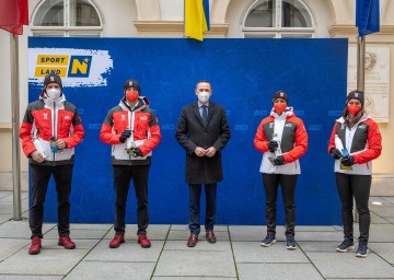 Benjamin Karl, Alexander Schlintner, Sportlandesrat Jochen Danninger, Jennifer Onasanya, Magdalena Baur