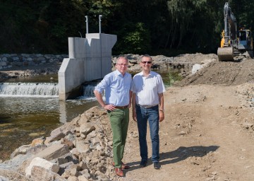 Im Bild von links nach rechts: Landesrat Dr. Stephan Pernkopf und Bürgermeister Rudolf Mayer