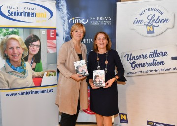 Seniorenuni - Eine einzigartige Erfolgsgeschichte setzt sich fort. Im Bild von links nach rechts: Landesrätin Barbara Schwarz und FH-Krems Geschäftsführerin Ulrike Prommer