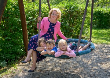 Familien-Landesrätin Christiane Teschl-Hofmeister zum Weltkindertag