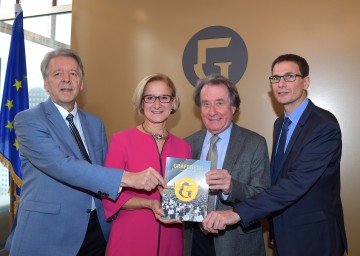 Peter Ruzicka, Composer in Residence, Landeshauptfrau Johanna Mikl-Leitner, Rudolf Buchbinder, künstlerischer Leiter, und Philipp Stein, Geschäftsführer der Grafenegger Kulturbetriebsgesellschaft, bei der Präsentation des Grafenegger Musikprogramms 2019 (v.l.n.r.)