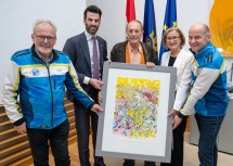 (v.l.n.r.) Weltcup-OK-Chef Franz Steiner, LH-Stellvertreter Udo Landbauer, Künstler Christian Ludwig Attersee, Landeshauptfrau Johanna Mikl-Leitner und Hermann Doppelreiter, Bürgermeister Semmering.