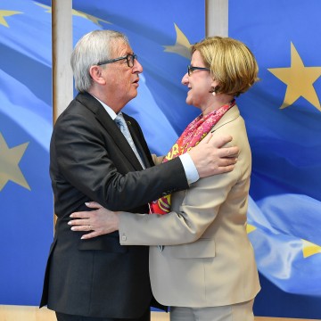 Landeshauptfrau Johanna Mikl-Leitner traf in Brüssel mit EU-Kommissionspräsident Jean-Claude Juncker zu einem Arbeitsgespräch zusammen.
<br />

<br />
